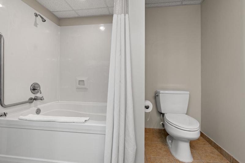 New Holiday Sands 511 Pools, Wifi, 2Br Oceanfront Villa Myrtle Beach Bagian luar foto